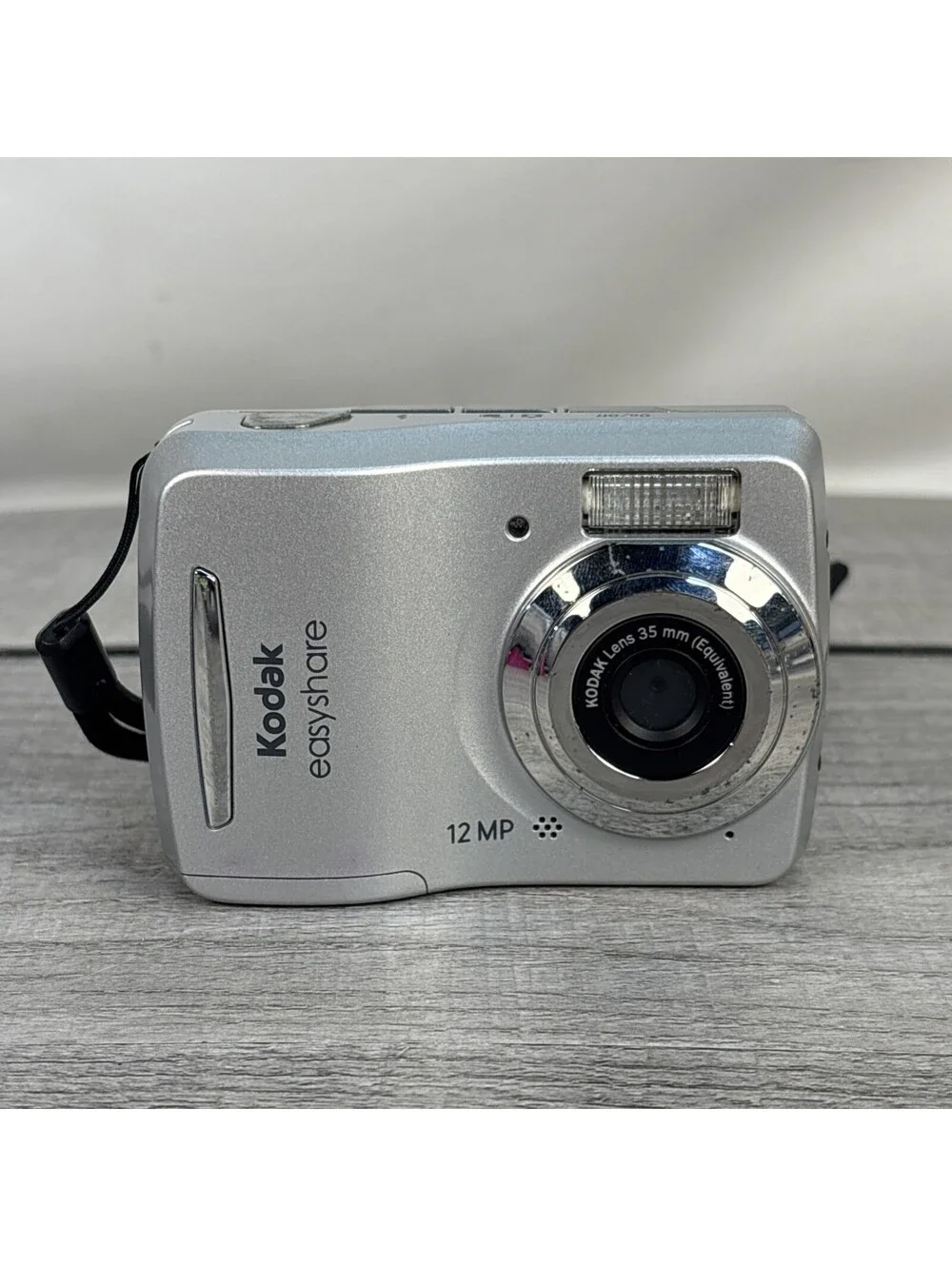 Kodak EasyShare C1505 Digital Camera Silver 12MP 5x Zoom Complete In Box Case